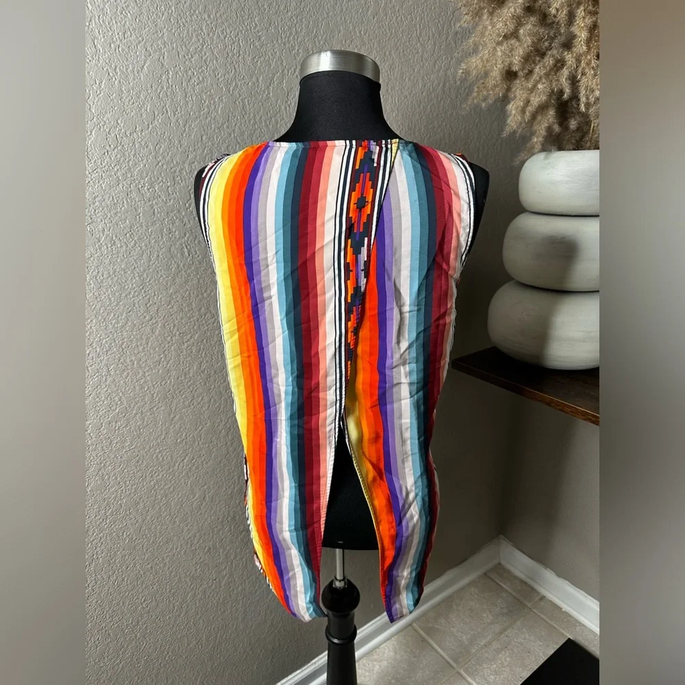 Parker Silk Top Slit NWOT Size L - Picture 2 of 2